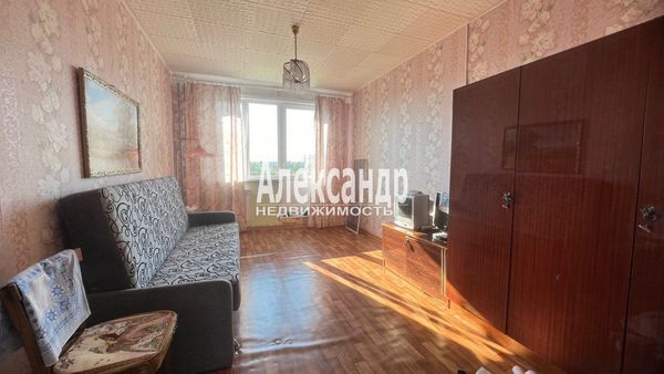 Продам трехкомнатную (3-комн.) квартиру, Лесная ул, 3, Светогорск г