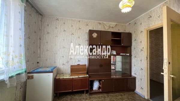 Продам трехкомнатную (3-комн.) квартиру, Лесная ул, 3, Светогорск г