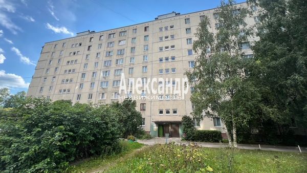 Продам трехкомнатную (3-комн.) квартиру, Лесная ул, 3, Светогорск г