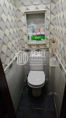 Продам трехкомнатную (3-комн.) квартиру, Кировоградская ул, 8к1, Москва г