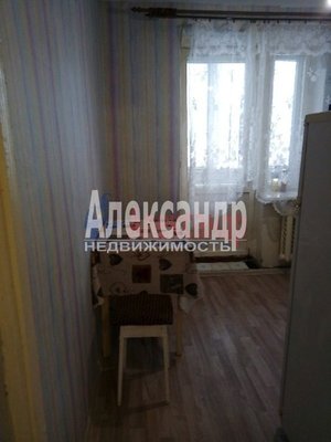 Продам двухкомнатную (2-комн.) квартиру, Шалавина ул, д. 49, Рощино гп