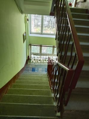 Продам трехкомнатную (3-комн.) квартиру, Гражданский пр-кт, 31к2, Санкт-Петербург г
