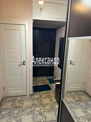 Продам трехкомнатную (3-комн.) квартиру, Димитрова ул, 7к2, Санкт-Петербург г