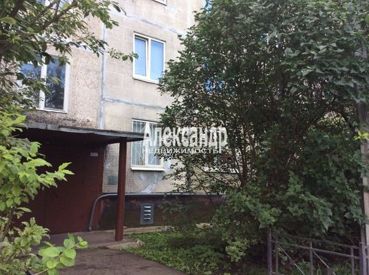 Продам трехкомнатную (3-комн.) квартиру, 2-й Рабфаковский пер, 15к2, Санкт-Петербург г