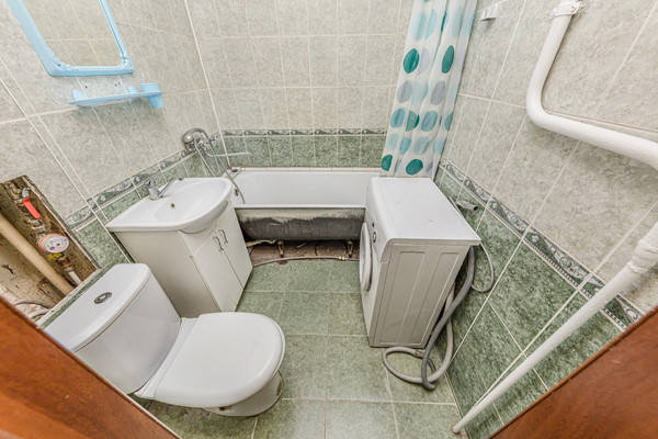 Продам трехкомнатную (3-комн.) квартиру, Копейское ш, 11, Челябинск г