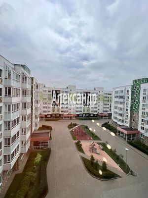 Продам двухкомнатную (2-комн.) квартиру, Голландская ул, 3к1, Янино-1 гп