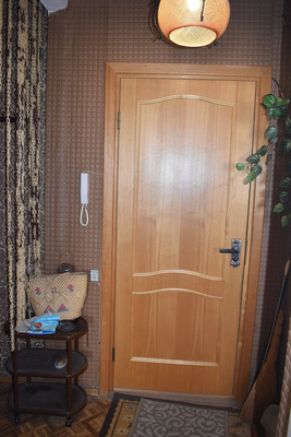 Продам однокомнатную (1-комн.) квартиру, Бумажников ул, 7, Коммунар г