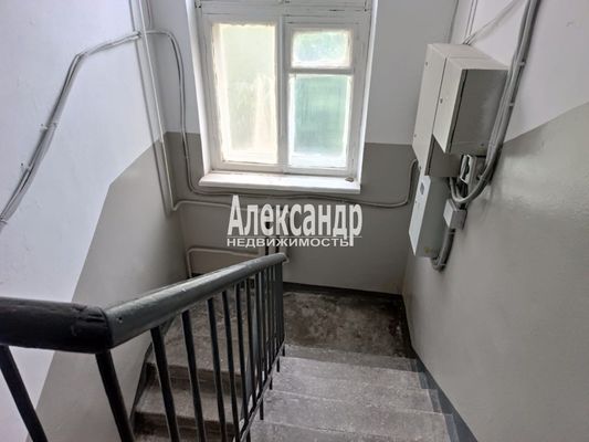 Продам двухкомнатную (2-комн.) квартиру, Большая Гвардейская ул, 6, Выборг г