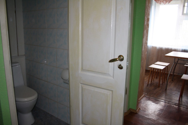 Продам трехкомнатную (3-комн.) квартиру, Победы пр-кт, 6, Нижневартовск г