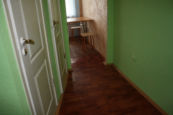 Продам трехкомнатную (3-комн.) квартиру, Победы пр-кт, 6, Нижневартовск г