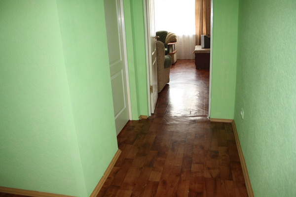 Продам трехкомнатную (3-комн.) квартиру, Победы пр-кт, 6, Нижневартовск г