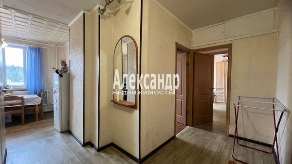 Продам двухкомнатную (2-комн.) квартиру, Красноармейская ул, 12, Светогорск г