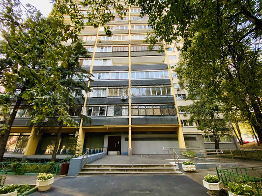 Продам трехкомнатную (3-комн.) квартиру, Вернадского пр-кт, 64А, Москва г