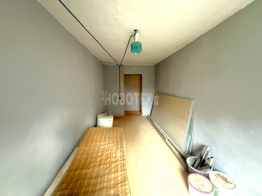 Продам трехкомнатную (3-комн.) квартиру, Заводская ул, 17, Майский п