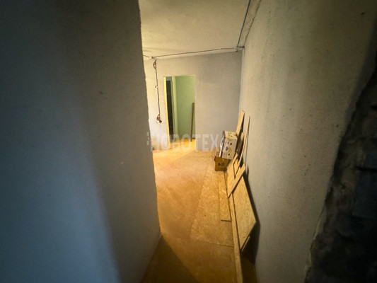 Продам трехкомнатную (3-комн.) квартиру, Заводская ул, 17, Майский п