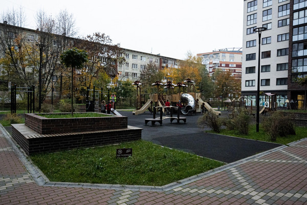 Продам двухкомнатную (2-комн.) квартиру, Уральская ул, 20, Калининград г
