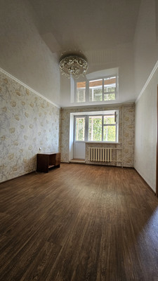 Продам двухкомнатную (2-комн.) квартиру, Комсомольская ул, 23, Октябрьский г