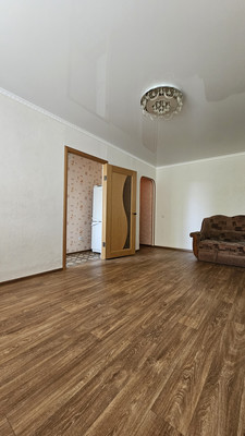 Продам двухкомнатную (2-комн.) квартиру, Комсомольская ул, 23, Октябрьский г