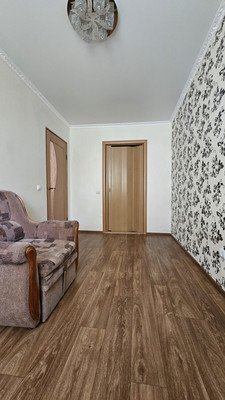 Продам двухкомнатную (2-комн.) квартиру, Комсомольская ул, 23, Октябрьский г