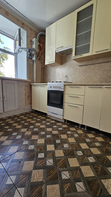 Продам двухкомнатную (2-комн.) квартиру, Комсомольская ул, 23, Октябрьский г