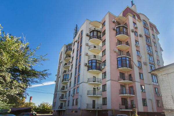 Продам многокомнатную квартиру, Сиреневая ул, 2, Воронеж г