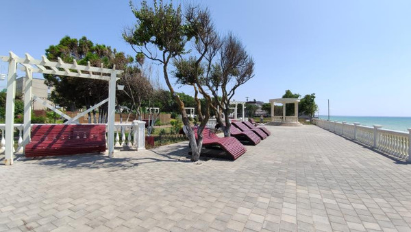 Продам коммерческое помещение 1 900 м2, Морская ул, 14, Николаевка пгт