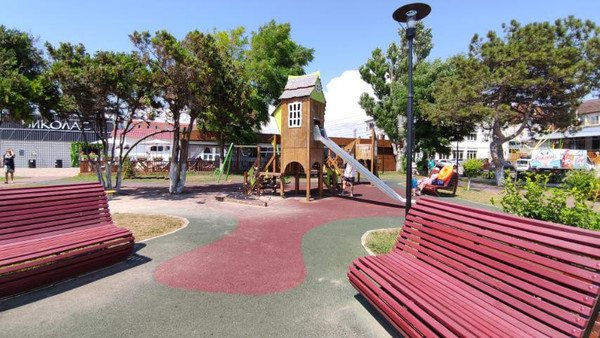 Продам коммерческое помещение 1 900 м2, Морская ул, 14, Николаевка пгт