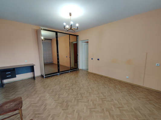 Продам однокомнатную (1-комн.) квартиру, Пеше-Стрелецкая ул, 91, Воронеж г