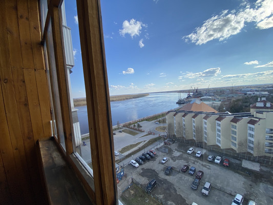 Продам трехкомнатную (3-комн.) квартиру, 60 лет Октября ул, 8, Нижневартовск г