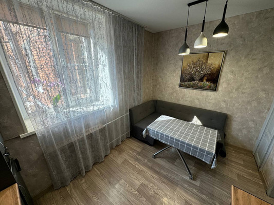 Продам многокомнатную квартиру, Кирова ул, 31, Комсомольск-на-Амуре г