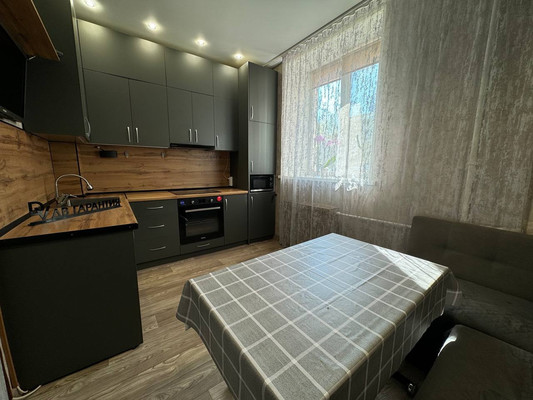 Продам многокомнатную квартиру, Кирова ул, 31, Комсомольск-на-Амуре г
