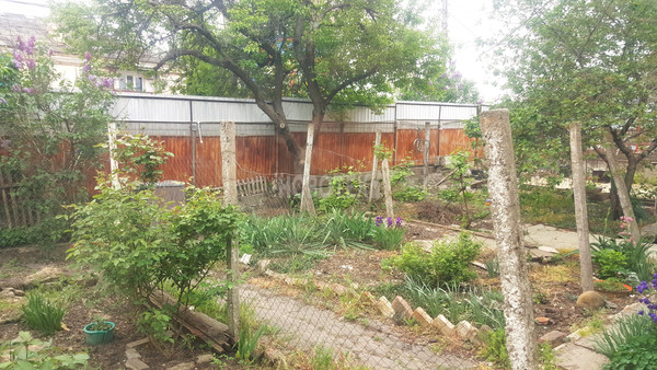 Продам трехкомнатную (3-комн.) квартиру, Горная ул, 14, Крымск г