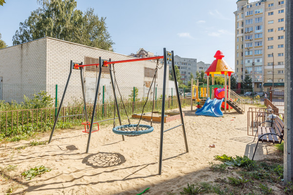 Продам двухкомнатную (2-комн.) квартиру, Горбатова ул, 47, Брянск г