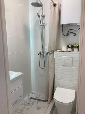 Продам однокомнатную (1-комн.) квартиру, Радуга кв-л, 10, Агой с