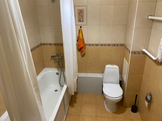 Продам однокомнатную (1-комн.) квартиру, Сибгата Хакима ул, 37, Казань г
