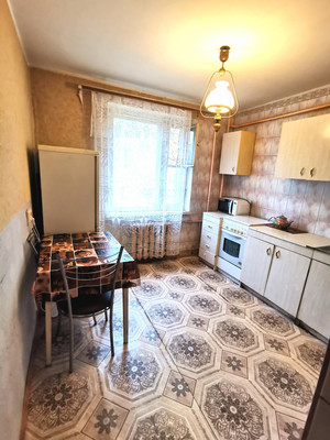 Продам трехкомнатную (3-комн.) квартиру, Малышева ул, 11, Сыктывкар г