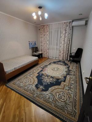 Продам трехкомнатную (3-комн.) квартиру, Гоголя ул, 7, Октябрьский г