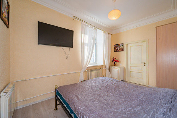 Продам двухкомнатную (2-комн.) квартиру, Верх-Исетский б-р, 20, Екатеринбург г