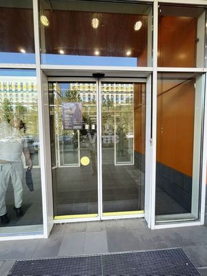 Сдам склад 2 200 м2, Кирпичные Выемки ул, 2к1, Москва г