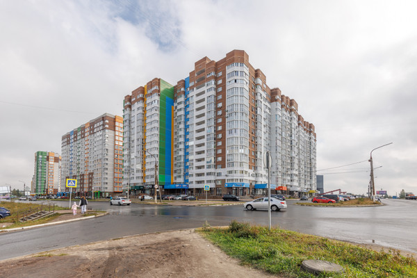 Продам двухкомнатную (2-комн.) квартиру, им А.Ф.Войстроченко ул, 2, Брянск г
