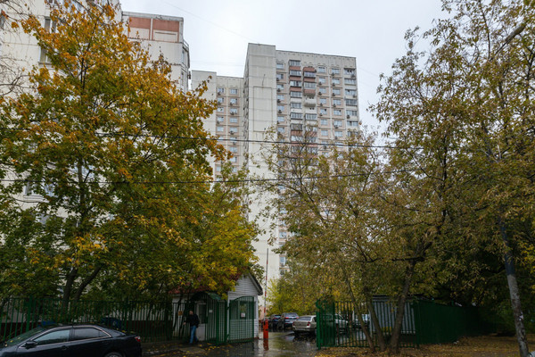 Продам трехкомнатную (3-комн.) квартиру, Покрышкина ул, 11, Москва г