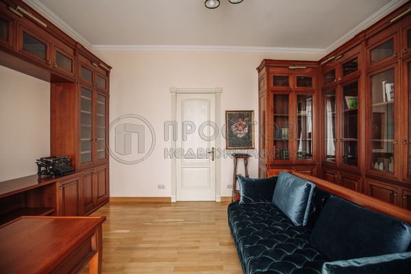 Продам многокомнатную квартиру, Садовая-Черногрязская ул, 13/3с1, Москва г