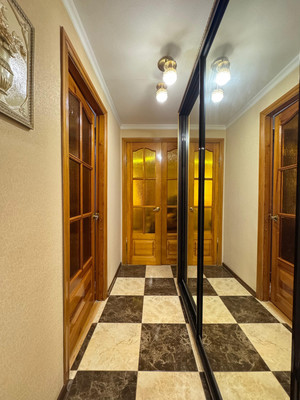 Продам двухкомнатную (2-комн.) квартиру, Кирова ул, 1а, Нальчик г