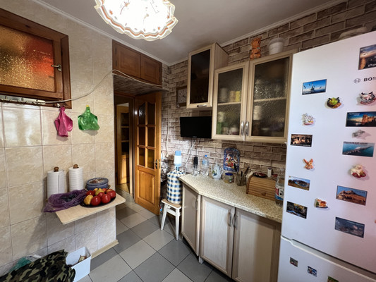 Продам двухкомнатную (2-комн.) квартиру, Гагарина ул, 21, Симферополь г