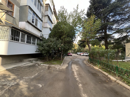Продам двухкомнатную (2-комн.) квартиру, Гагарина ул, 21, Симферополь г