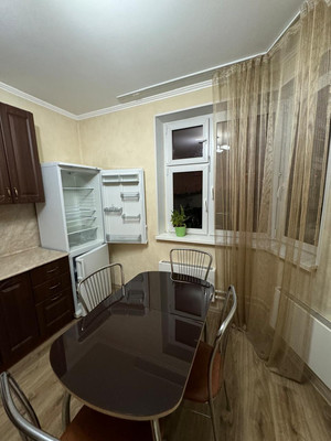 Продам трехкомнатную (3-комн.) квартиру, Симферопольское ш, 3, Булатниково с
