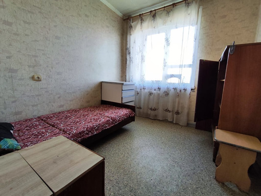 Продам трехкомнатную (3-комн.) квартиру, Малиновского ул, 36, Ростов-на-Дону г