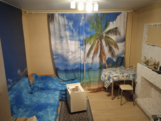 Продам двухкомнатную (2-комн.) квартиру, Центральная ул, 17/2, Радовицкий п