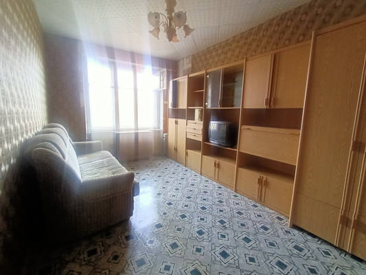 Продам трехкомнатную (3-комн.) квартиру, Октябрьской Революции ул, 1, Рошаль г