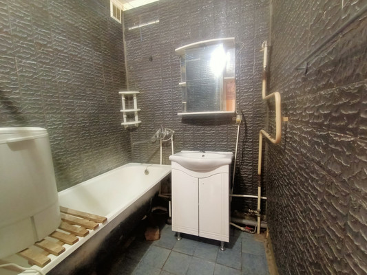 Продам трехкомнатную (3-комн.) квартиру, Октябрьской Революции ул, 1, Рошаль г